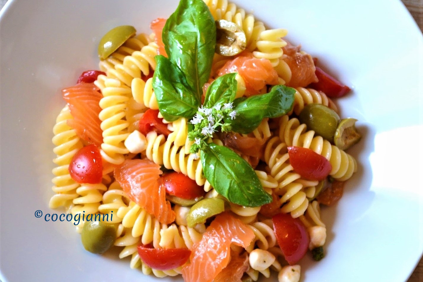 Fusilli alla caprese piatto 1